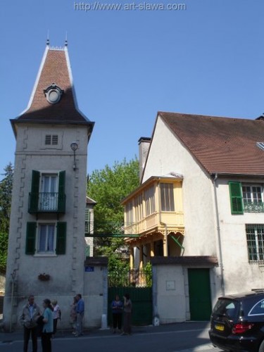 MAISON DES FRèRES GRENIER